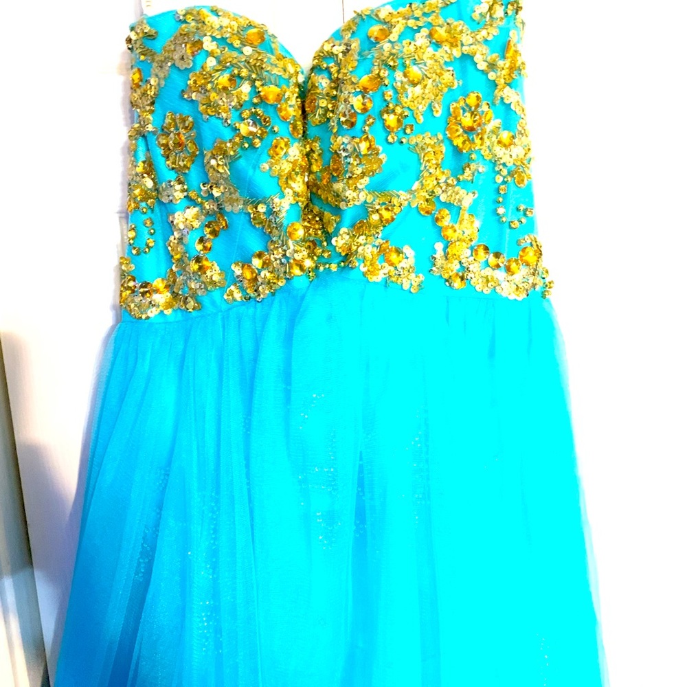 SherriHill size 8 prom dress